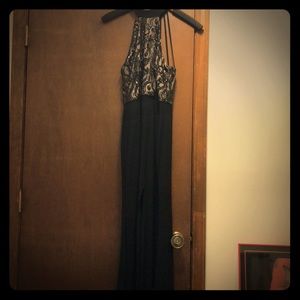 I am selling a homecoming/prom dress.